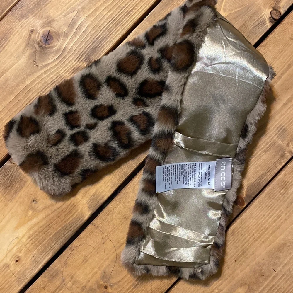 Chico’’s Faux Fur Collar NWOT
